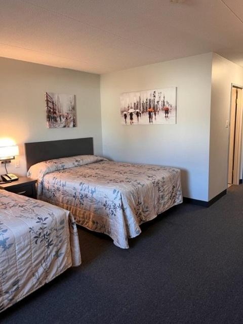 Kirkfield Motor Hotel Уинипег Екстериор снимка