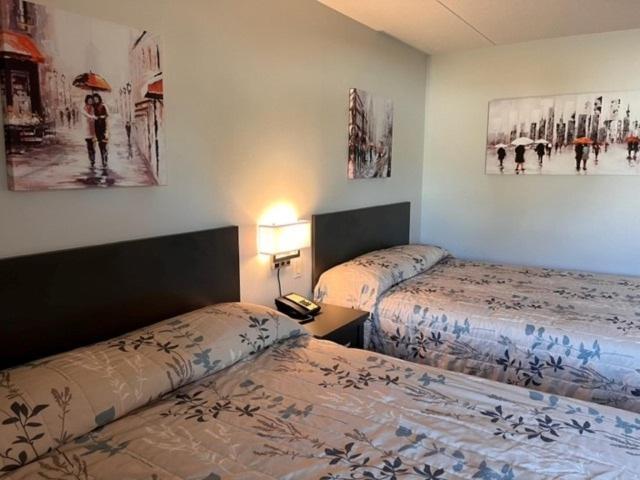 Kirkfield Motor Hotel Уинипег Екстериор снимка