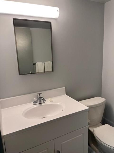Kirkfield Motor Hotel Уинипег Екстериор снимка